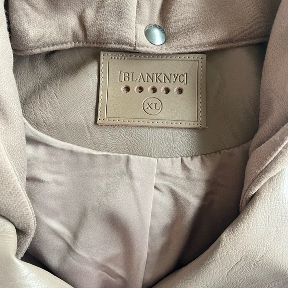 NWOT Blank NYC Taupe Vegan Moto Leather Jacket w Hoodie* - Picture 5 of 6